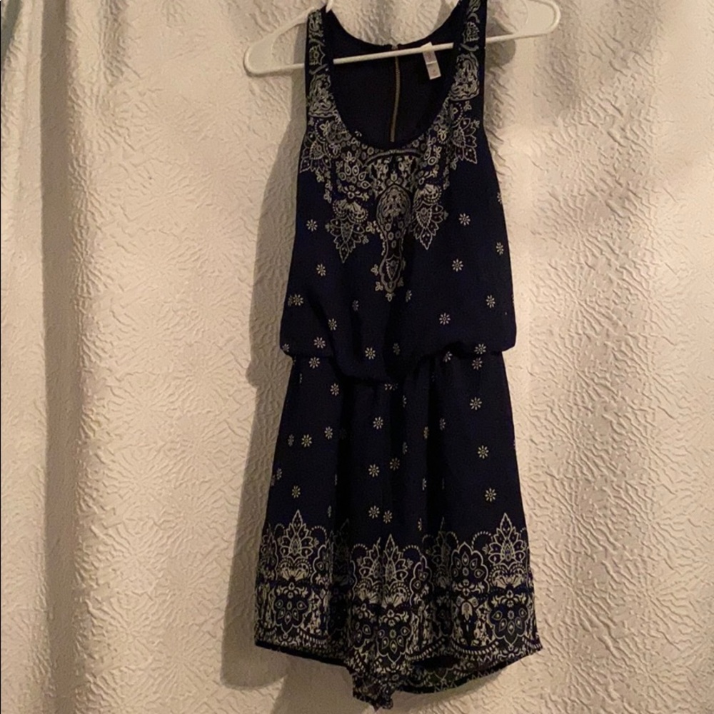 Xhilaration Romper size Medium